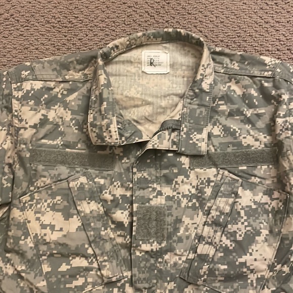 Army Combat Uniform (ACU) Shirt Size Small-Regular - Picture 6 of 15